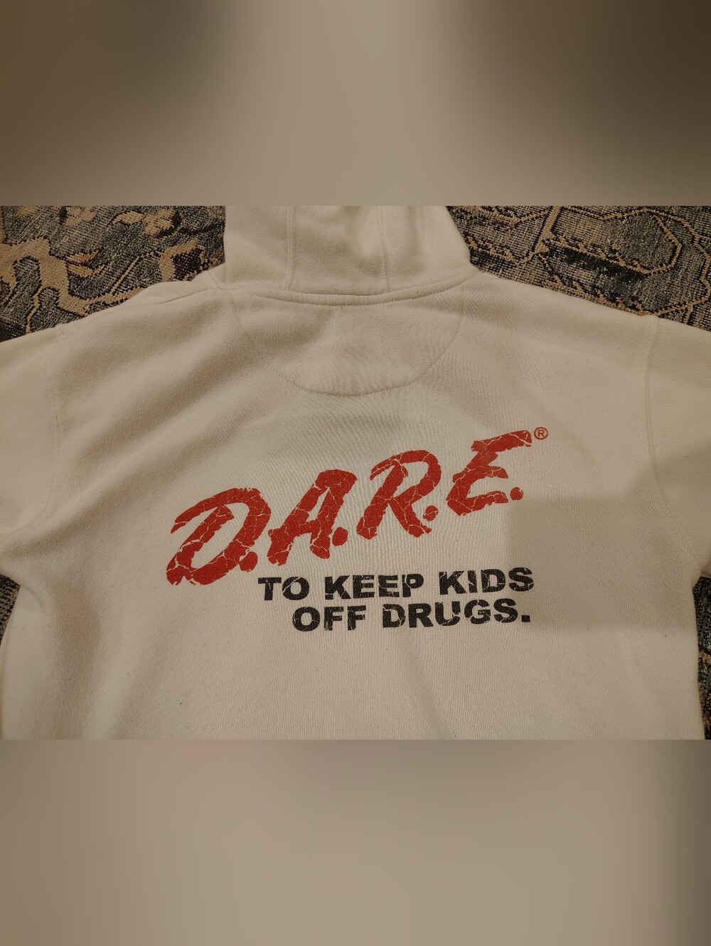 Vintage DARE To Keep Kids Off Drugs Women's White Pullover Hoodie Size Medium